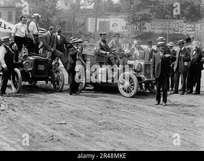 REO Mountaineer, da New York a San Francisco e ritorno, tra le 1900:1905 e le 17:00. Foto Stock