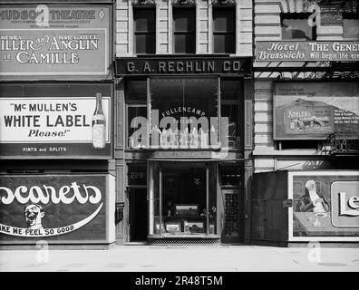 Detroit Photographic Company, 229 Fifth Avenue, N.Y., vista del negozio, tra le 1900:00 e le 1905:00. Foto Stock