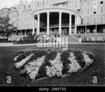 Scudo floreale al Frontenac, Round Island, N.Y., tra il 1890 e il 1906. Foto Stock