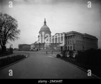 Il Campidoglio degli Stati Uniti da nord-est, Washington, D.C., tra il 1880 e il 1897. Foto Stock