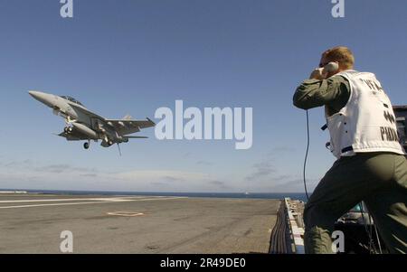 US Navy Landing Signal Officer (LSO) Foto Stock