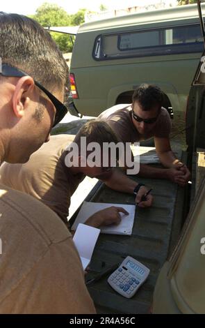 Tecnico di manutenzione US Navy Hull Foto Stock
