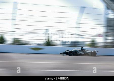 Indianapolis, Stati Uniti. 26th maggio, 2023. McClaren Arrow driver Pato o'Ward (5) del Messico pratica il giorno Carb prima del 2023 Indy 500 al circuito automobilistico di Indianapolis a Indianapolis. (Foto di Jeremy Hogan/SOPA Images/Sipa USA) Credit: Sipa USA/Alamy Live News Foto Stock