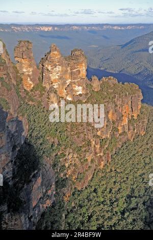 Formazione rocciosa le tre Sorelle, il Parco Nazionale delle Blue Mountains, il nuovo Galles del Sud, l'Australia, le tre Sorelle Foto Stock