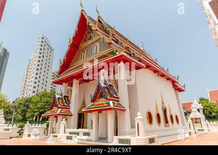 Wat Thong Nopphakhun, tempio buddista tailandese a Khlong San, Bangkok, Thailandia Foto Stock