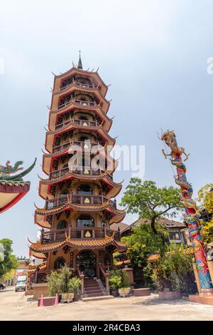 Tempio che Chin Khor e Pagoda, tempio buddista Mahayana e fondazione di beneficenza. Bangkok, Thailandia Foto Stock