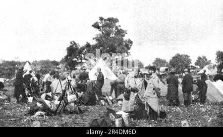 ''l'expedition des Dardanelli, sur la Presqu'ile; un bivacco francais sous les oliviers et les amandiers; on y couche sous la tente', 1915 (1924). From "l'Album de la Guerre 1914-1919, Volume i" [l'Illustration, Paris, 1924]. Foto Stock