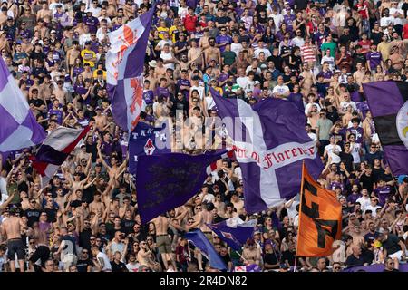 Firenze, Italia. 27th maggio, 2023. Stadio Artemio Franchi, Firenze, 27 maggio 2023, Fan di Fiorentina durante ACF Fiorentina vs AS Roma - Calcio italiano Serie A Match Credit: Live Media Publishing Group/Alamy Live News Foto Stock