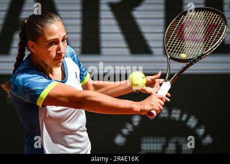 Parigi, Francia, Francia. 27th maggio, 2023. Diane PARRY di Francia durante una partita di Roland-Garros 2023, French Open 2023, torneo di tennis Grand Slam allo stadio Roland-Garros il 27 maggio 2023 a Parigi. (Credit Image: © Matthieu Mirville/ZUMA Press Wire) SOLO PER USO EDITORIALE! Non per USO commerciale! Foto Stock