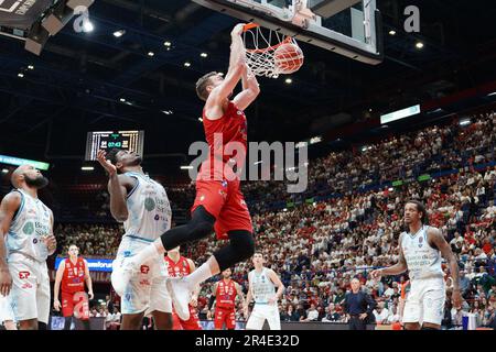 Milano, Italia. 27th maggio, 2023. EA7 EMPORIO ARMANI MILANO VS. DINAMO SASSARI, NELLA FOTO NICOLO MELLI (EA7 EMPORIO ARMANI MILANO) durante il playoff - EA7 Emporio Armani vs BDS Sassari, Campionato Italiano di Basket Serie A a a Milano, Italia, Maggio 27 2023 Credit: Independent Photo Agency/Alamy Live News Foto Stock