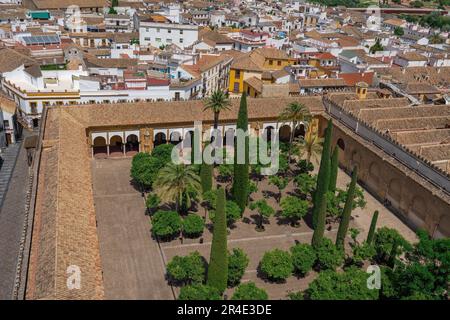 Patio de los Naranjos cortile della moschea–Cattedrale di Cordoba Vista aerea - Cordoba, Andalusia, Spagna Foto Stock