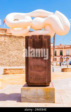 Monumento alle quattro culture - Monumento a las Cuatro Culturas. Scultore Miguel Berrocal. Melilla, Ciudad Autónoma de Melilla, Spagna, África, UE. Foto Stock