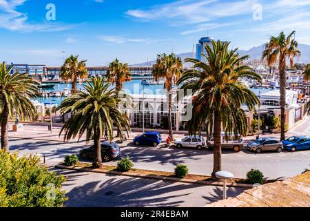 Vista panoramica sul porto. Melilla, Ciudad Autónoma de Melilla, Spagna, África, UE. Foto Stock