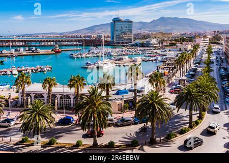 Vista panoramica sul porto. Melilla, Ciudad Autónoma de Melilla, Spagna, África, UE. Foto Stock