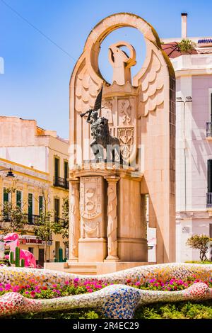Architettura fascista. Monumento agli Eroi di Spagna, un tributo a coloro che sono caduti nella guerra civile spagnola, è stato costruito nel 1941 secondo il disegno Foto Stock
