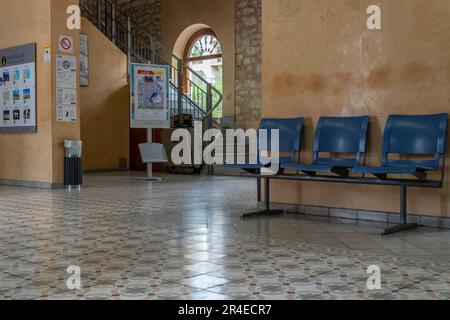 Manacor, Spagna; maggio 13 2023: Stazione ferroviaria nella città maiorchina di Manacor, Spagna Foto Stock