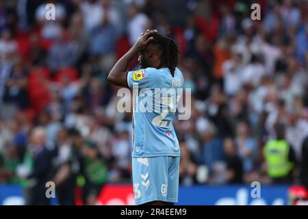 Wembley Stadium, Londra, Regno Unito. 27th maggio, 2023. Campionato EFL Play Off Football Final, Coventry City contro Luton Town; Fankaty Dabo di Coventry City ha smesso di vincere la finale di Luton Town dopo aver perso la sua penalità a 5-6 dollari per vincere la finale di gioco Credit: Action Plus Sports/Alamy Live News Foto Stock