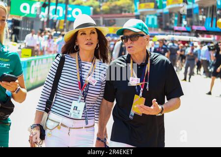 Montecarlo, Principato di Monaco. 27th maggio, 2023. Michael Douglas (USA) attore e Catherine Zeta-Jones (GBR) attrice durante il Gran Premio di Monaco 2023 - Sabato - Libere 3 e qualificazione, Campionato di Formula 1 a Montecarlo, Principato di Monaco, Maggio 27 2023 Credit: Independent Photo Agency/Alamy Live News Foto Stock