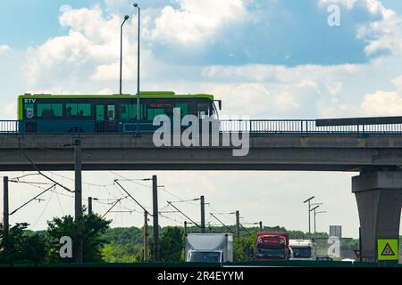 Tunari, Romania - mai 24, 2023: Cavalcavia acros la circonvallazione di Bucarest (DMCB) questa immagine è solo per uso editoriale. Foto Stock