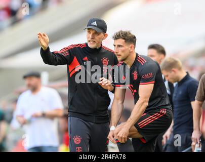 Colonia, Germania. 27th maggio, 2023. Da sinistra a destra allenatore Thomas TUCHEL (M), Leon GORETZKA (M) in conversazione, sostituzione, calcio 1st Bundesliga, 34th matchday, FC Colonia (K) - FC Bayern Monaco (M) 1: 2, il 27th maggio 2023 a Colonia, Germania. I regolamenti #DFL vietano qualsiasi uso di fotografie come sequenze di immagini e/o quasi-video # Credit: dpa/Alamy Live News Foto Stock