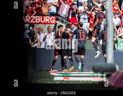 Köln, RheinEnergieStadion, 27.05.23: Jamal Musiala (München) schiesst das 2:1 Tor in der 89. Spielminute und holt für Bayern somit die deutsche Meiste Foto Stock