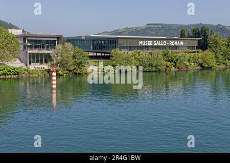 ST-ROMAIN-EN-GAL, FRANCIA, 26 maggio 2023 : il Museo Gallo-Romano di Saint-Romain-en-Gal è un museo archeologico costruito sul sito archeologico di Foto Stock