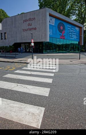 VIENNE, FRANCIA, 26 maggio 2023 : Ufficio del turismo edificio. Vienne ha molti resti romani da visitare. Foto Stock