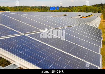 Baden-Wuerttemberg, nei pressi Di Un impianto fotovoltaico di 8 Heimsheim in costruzione Foto Stock