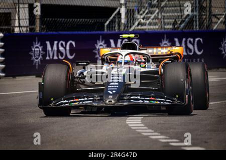 Il pilota britannico del McLaren F1 Team Lando Norris compete durante la terza sessione di prove libere del Gran Premio di Monaco F1 che si terrà a Monaco il 27 maggio 2023. Foto Stock