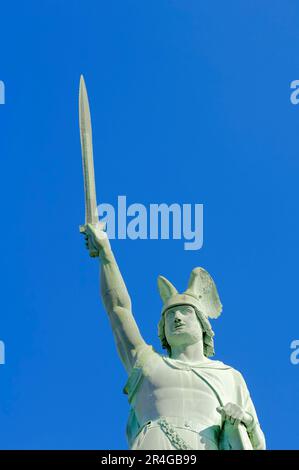 Monumento di Hermann, di Ernst von Bandel, vicino a Detmold, Foresta di Teutoburg, Renania settentrionale-Vestfalia, Germania Foto Stock