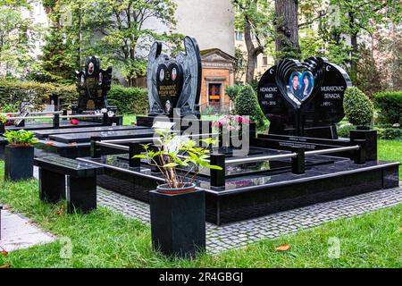 Alter St Michael-Friedhof, Old St Michael Cemetery, Cave Yard cattolica, Hermannstrasse 191-195, Neukölln, Berlino Foto Stock