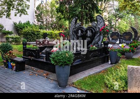 Alter St Michael-Friedhof, Old St Michael Cemetery, Cave Yard cattolica, Hermannstrasse 191-195, Neukölln, Berlino Foto Stock