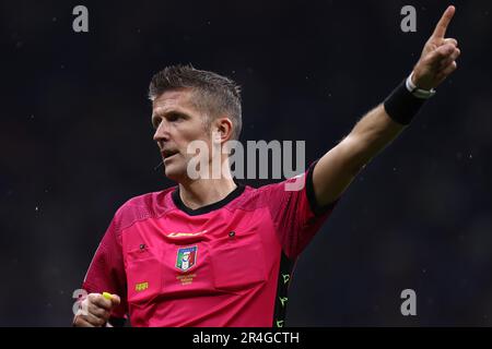 Milano, Italia. 27th maggio, 2023. Daniele Orsato gesto ufficiale di arbitro durante la Serie A match beetween FC Internazionale e Atalanta BC allo Stadio Giuseppe Meazza il 27 2023 maggio a Milano Italia . Credit: Marco Canoniero/Alamy Live News Foto Stock