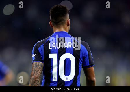 Milano, Italia. 27th maggio, 2023. Lautaro Martinez del FC Internazionale guarda durante la Serie A match beetween FC Internazionale e Atalanta BC allo Stadio Giuseppe Meazza il 27 2023 maggio a Milano Italia . Credit: Marco Canoniero/Alamy Live News Foto Stock