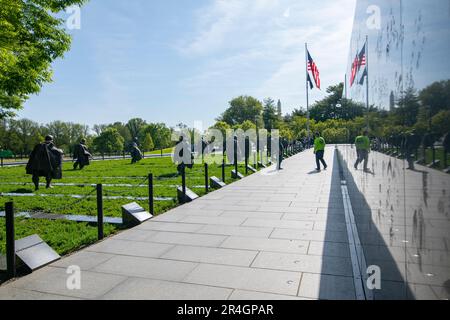 USA Washington DC Korean War Veterans Memorial National Park Service per onorare il caduto militare degli Stati Uniti che ha servito in Corea Foto Stock