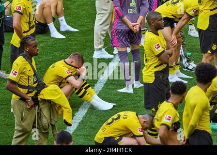 Marco REUS, BVB 11 Anthony Modeste Nr. 20 BVB dopo il match BORUSSIA DORTMUND - FSV MAINZ 05 2-2, BVB ha perso la possibilità per il titolo. 1.German Football League il 27 maggio 2023 a Dortmund, Germania. Stagione 2022/2023, giorno 34, 1.Bundesliga, 34.Spieltag, BVB, MZ, © Peter Schatz / Alamy Live News - LE NORMATIVE DFL VIETANO L'USO DELLE FOTOGRAFIE come SEQUENZE DI IMMAGINI e/o QUASI-VIDEO - Foto Stock