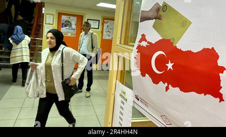 Il secondo turno delle elezioni presidenziali a Istanbul, in Turchia, il 28 maggio 2023. (Foto CTK/Pavel Nemecek) Foto Stock