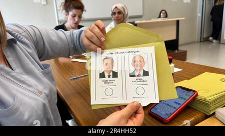 Il secondo turno delle elezioni presidenziali a Istanbul, in Turchia, il 28 maggio 2023. (Foto CTK/Pavel Nemecek) Foto Stock