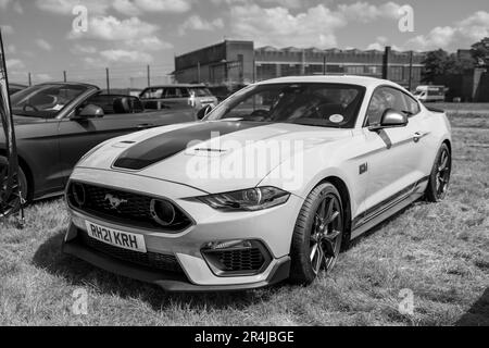 2021 Ford Mustang Mach 1, in mostra all'Abingdon Air & Country Show il 20th maggio 2023. Foto Stock