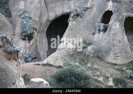 Dimora scavata nella roccia, Museo all'aperto Zelve, Capadoccia, Turchia Foto Stock