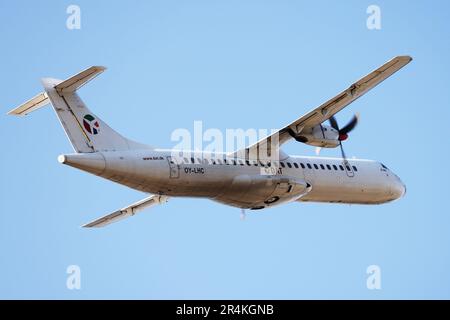 DAT DANISH AIR TRANSPORT L'UNICA COMPAGNIA AEREA CHE COLLEGA LA SICILIA A PANTELLERIA E LAMPEDUSA nella foto a DAT Airlines ATR72-212 Foto Stock