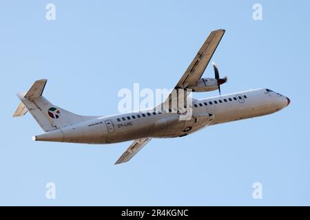 DAT DANISH AIR TRANSPORT L'UNICA COMPAGNIA AEREA CHE COLLEGA LA SICILIA A PANTELLERIA E LAMPEDUSA nella foto a DAT Airlines ATR72-212 Foto Stock