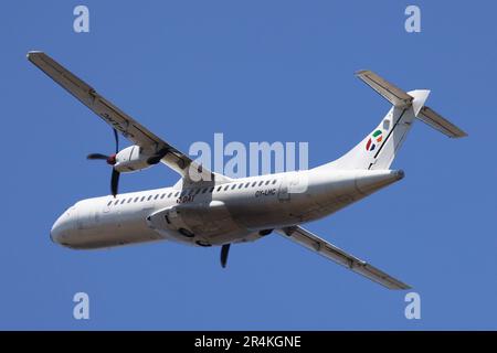 DAT DANISH AIR TRANSPORT L'UNICA COMPAGNIA AEREA CHE COLLEGA LA SICILIA A PANTELLERIA E LAMPEDUSA nella foto a DAT Airlines ATR72-212 Foto Stock