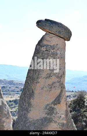 Le pietre di Love Valley sono tufo vulcanico scolpito dall'erosione del vento e dell'acqua. Molte delle pietre sono falliche, dando la valle i Foto Stock