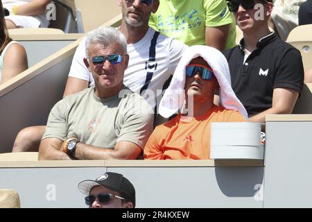 Apostolos Tsitsipas, padre e allenatore di Stefanos Tsitsipas di Grecia durante il giorno 1 del 2023 French Open, Roland-Garros 2023, secondo torneo di tennis Grand Slam dell'anno, il 28 maggio 2023 allo stade Roland-Garros di Parigi, Francia - Foto: Jean Catuffe/DPPI/LiveMedia Foto Stock