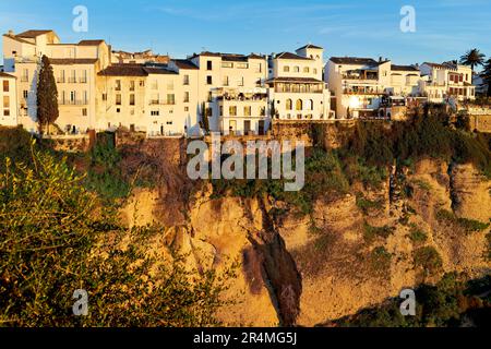 Andalusia Spagna. Ronda. El Tajo (gola) al tramonto Foto Stock