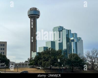 hotel sky scraper con un'alta torre Foto Stock