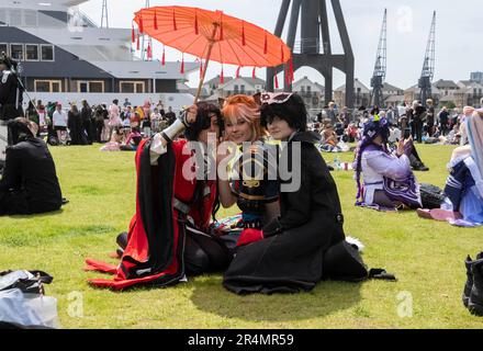 © Jeff Moore MCM Comic con Londra 28th Maggio 2023 Cos Players at Comic con at excel in London Goting the hot Weather . Foto Stock