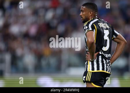 Torino, Italia. 28th maggio, 2023. Gleison Bremer della Juventus FC guarda durante la Serie Una partita di calcio tra Juventus FC e AC Milan allo Stadio Allianz il 28 maggio 2023 a Torino. Credit: Marco Canoniero/Alamy Live News Foto Stock