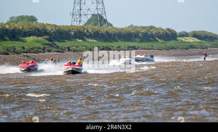 F1, F2, F3 gara di sci d'acqua all'Hanseatic Festival of Watersports, Kings Lynn Quay, River Great Ouse, Norfolk, UK 27 maggio 2023 Foto Stock